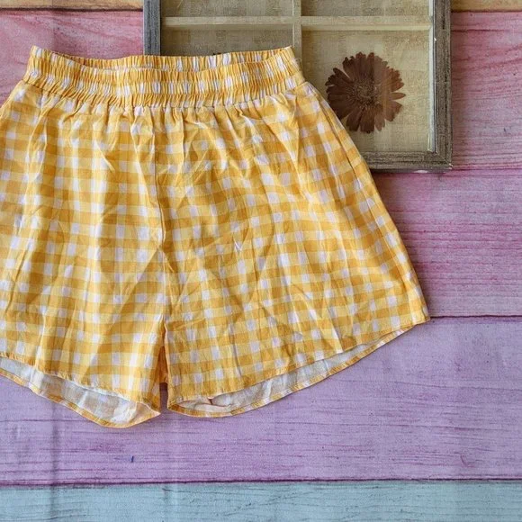 Petal & Pup Yellow Gingham Women's Shorts - Picture 5 of 6